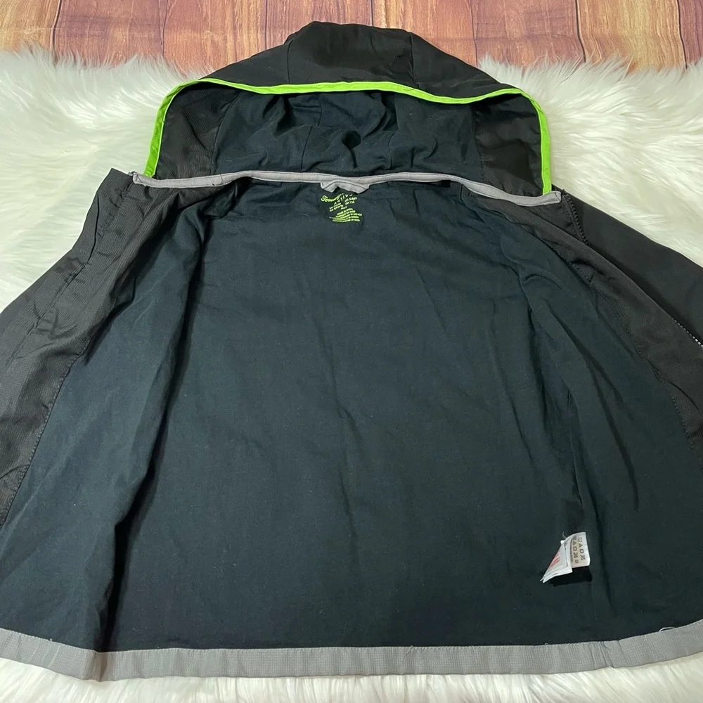 Tommy Bahama Youth Boy Size 5/6 Active Jacket